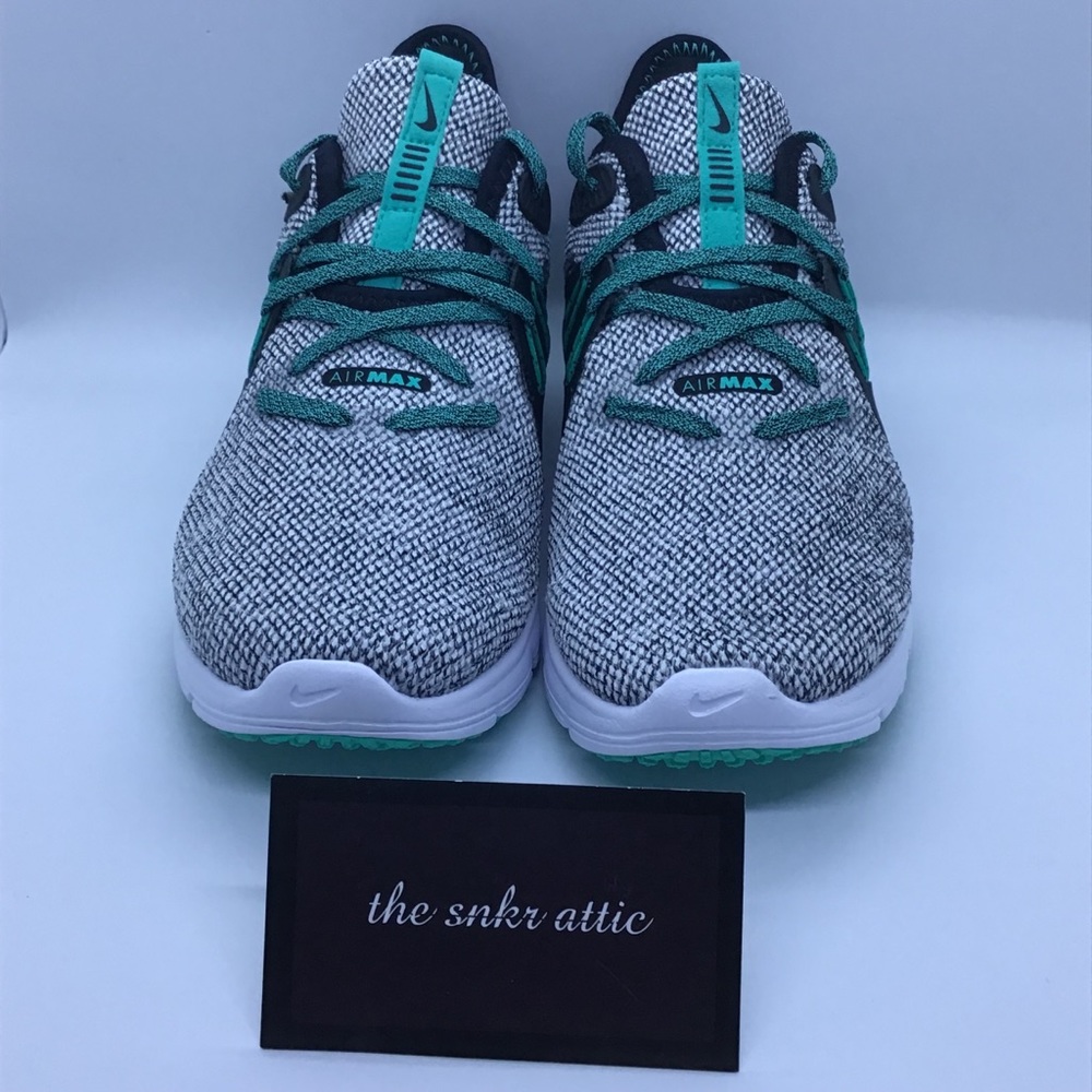❗️Sold❗️ Nike AirMax Sequent 3
White/Hyper jade